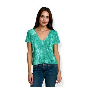 St. John Snake Print Green V Neck Short Sleeve Tee Shirt